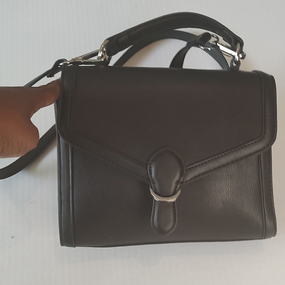 Nine West Black Crossbody/Shoulder Strap Purse/Handbag